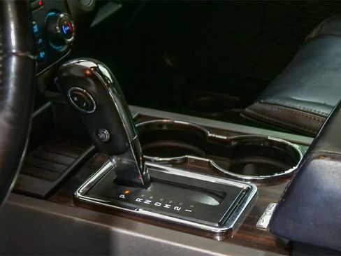 Used 2015 Ford Expedition Platinum image 18