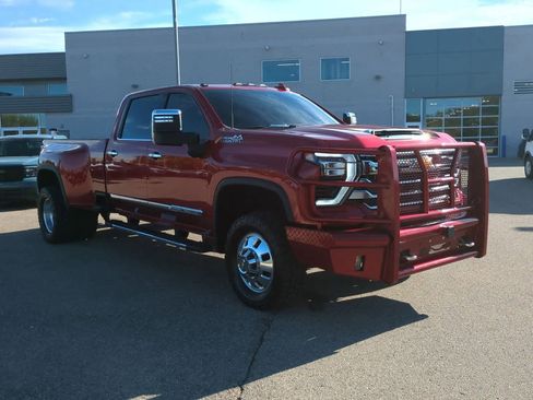 Used 2025 Chevrolet Silverado 3500 High Country w/ High Country Premium Package image 2