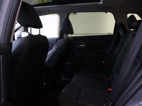 Used 2024 Nissan Rogue Platinum w/ Platinum Premium Package image 15