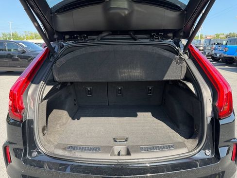Used 2024 Cadillac XT4 Premium Luxury AWD/4WD image 17