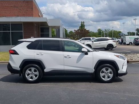 Used 2019 Toyota RAV4 XLE w/ All Weather Liner Package AWD/4WD image 2