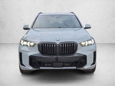 Used 2026 BMW X5 sDrive40i w/ M Sport Package RWD image 2
