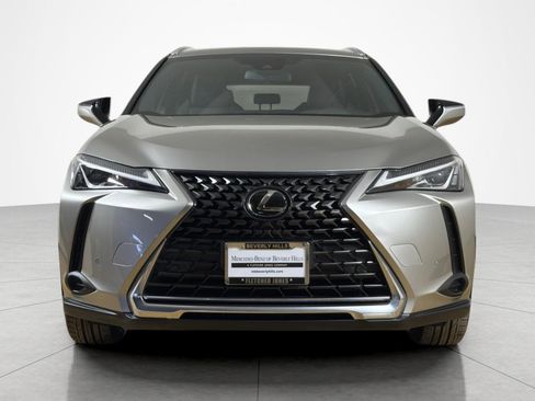 Used 2022 Lexus UX 200 w/ Accessory Package (Z2) FWD image 8