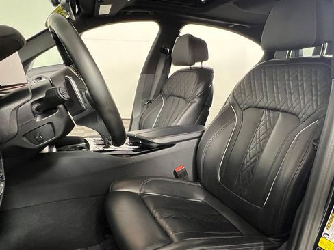 Used 2023 BMW M550i xDrive w/ Executive Package AWD/4WD image 20