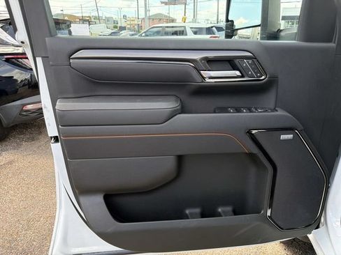 Used 2025 GMC Sierra 2500 AT4 w/ AT4 Premium Plus Package AWD/4WD image 25