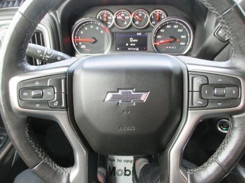 Used 2021 Chevrolet Silverado 1500 LT Trail Boss w/ Bed Protection Package AWD/4WD image 21