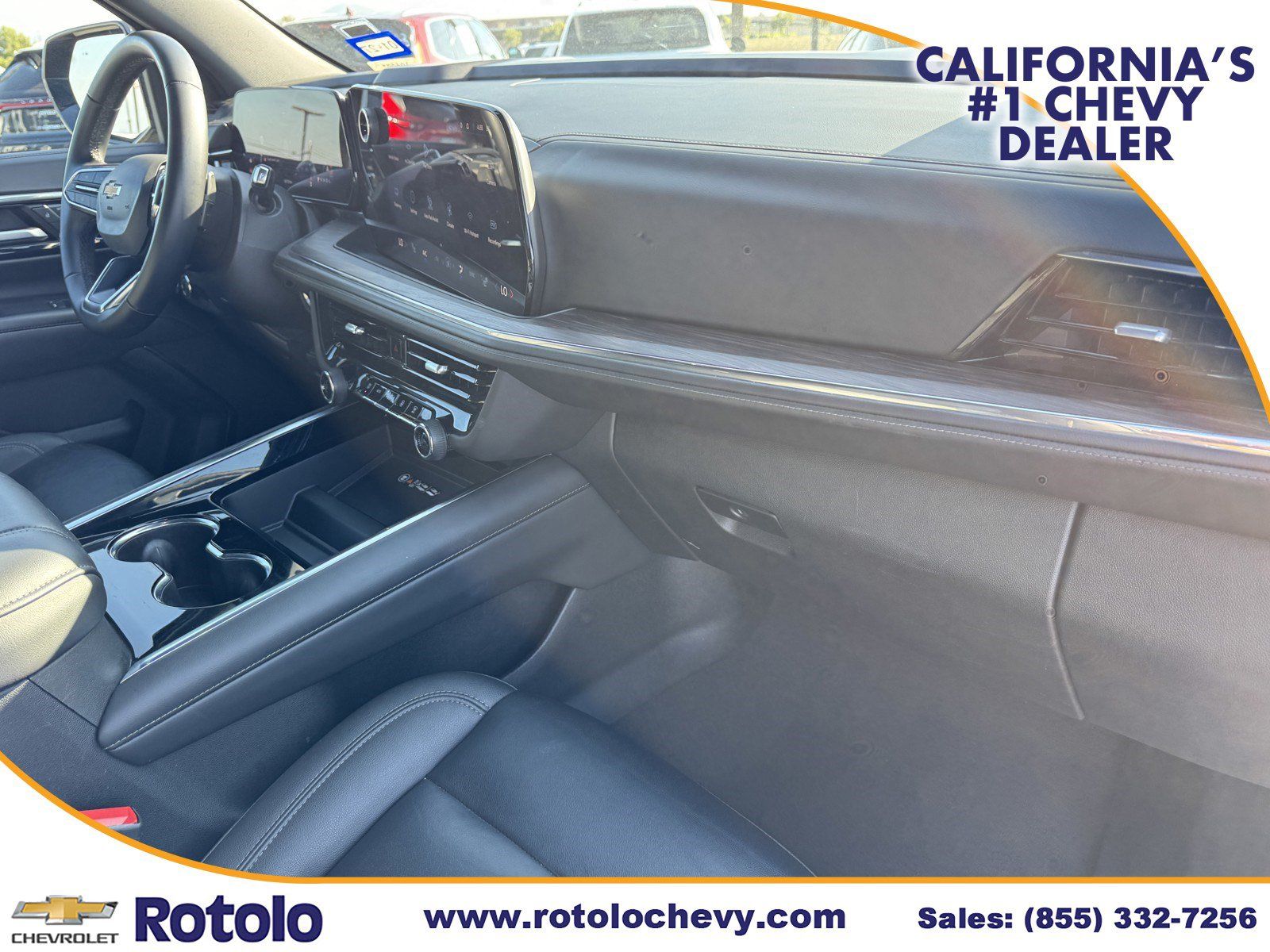 Used 2025 Chevrolet Suburban LT RWD image 7