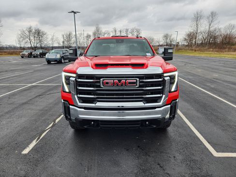 New 2026 GMC Sierra 2500 SLE image 2
