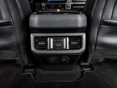 Used 2024 Ford F350 Platinum w/ FX4 Off-Road Package image 32