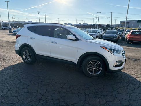 Used 2017 Hyundai Santa Fe Sport image 24
