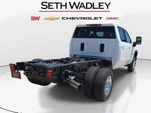New 2026 Chevrolet Silverado 3500 LT w/ Convenience Package AWD/4WD image 7