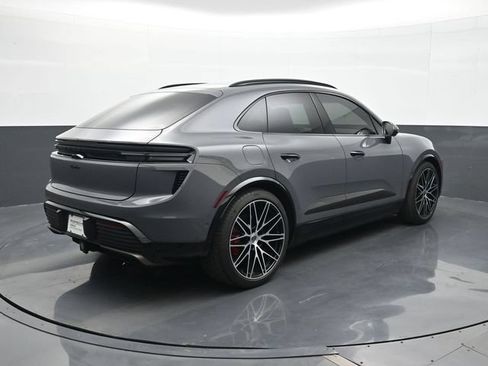 Certified 2025 Porsche Macan Turbo Electric AWD/4WD image 23