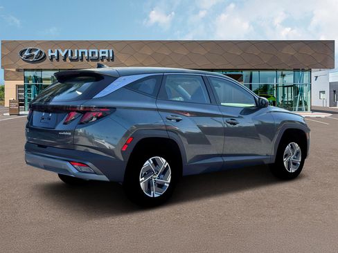 New 2026 Hyundai Tucson Blue SE image 8