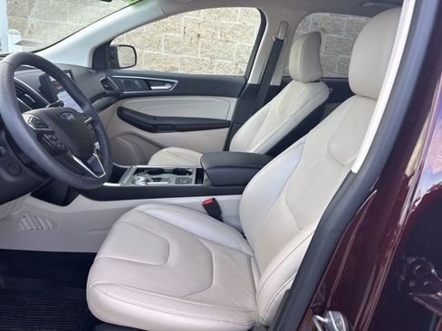 Used 2022 Ford Edge Titanium w/ Equipment Group 301A AWD/4WD image 16