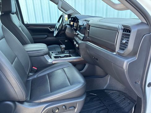 Used 2023 GMC Sierra 1500 SLT w/ SLT Premium Package image 34