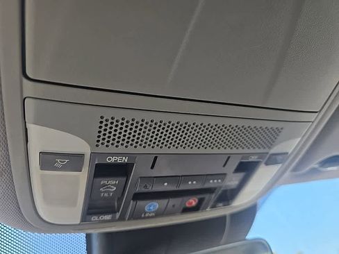 Used 2015 Acura TLX w/ Technology Package FWD image 22