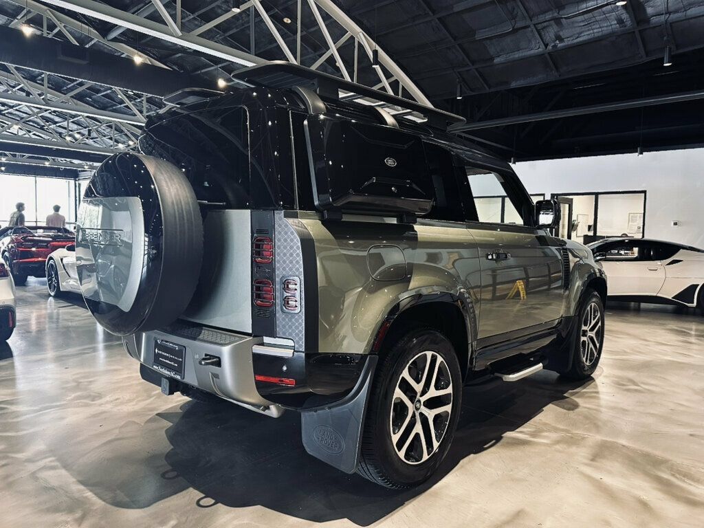 Used 2024 Land Rover Defender 90 X-Dynamic SE AWD/4WD image 5