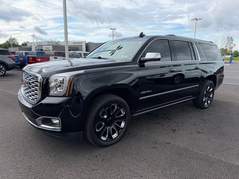 Used 2018 GMC Yukon XL Denali w/ Denali Ultimate Package AWD/4WD image 1