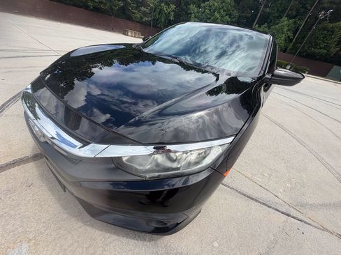 Used 2018 Honda Civic EX-L image 23