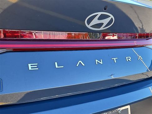 Used 2024 Hyundai Elantra SEL w/ Convenience Package image 34