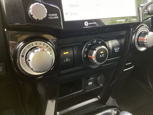 Used 2023 Toyota 4Runner TRD Off-Road Premium w/ Moonroof Package AWD/4WD image 15