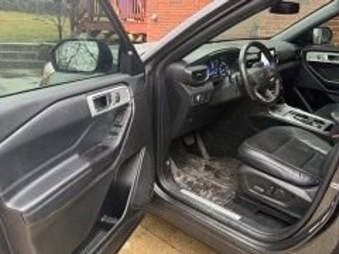 Used 2020 Ford Explorer Limited w/ Class III Trailer Tow Package image 6