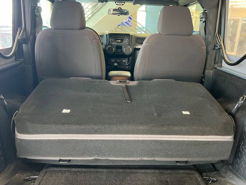 Used 2014 Jeep Wrangler Sport AWD/4WD image 14