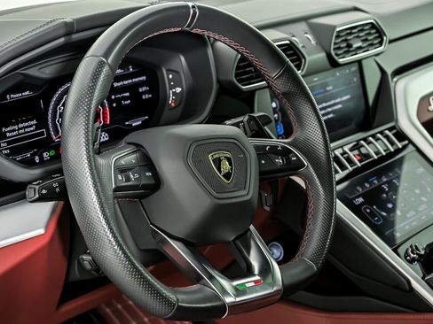 Used 2019 Lamborghini Urus AWD/4WD image 20