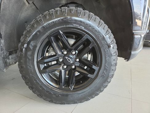 Used 2021 Chevrolet Silverado 1500 Custom Trail Boss AWD/4WD image 10