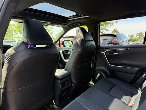 Used 2023 Toyota RAV4 XSE AWD/4WD image 17