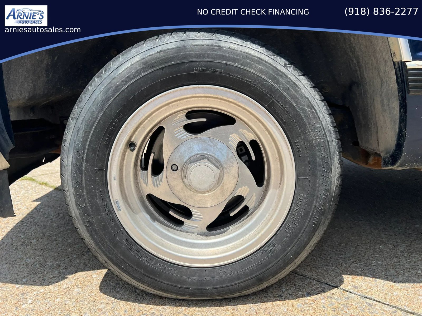 Used 1997 Chevrolet Suburban 2WD w/ Preferred Equipment Group 2 image 6