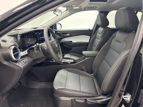 New 2026 Chevrolet Trax LT FWD image 24