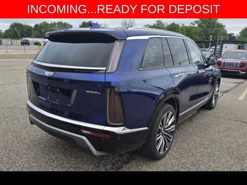 Used 2026 Cadillac Vistiq Premium Luxury AWD/4WD image 15