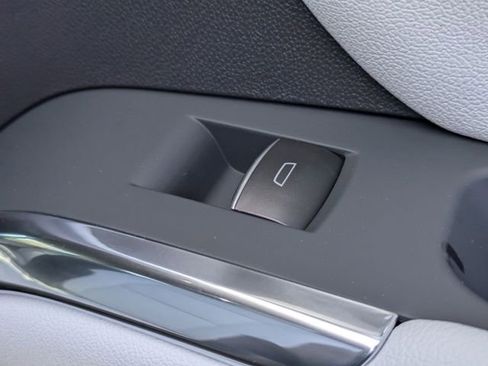 New 2026 Chevrolet Traverse High Country image 36