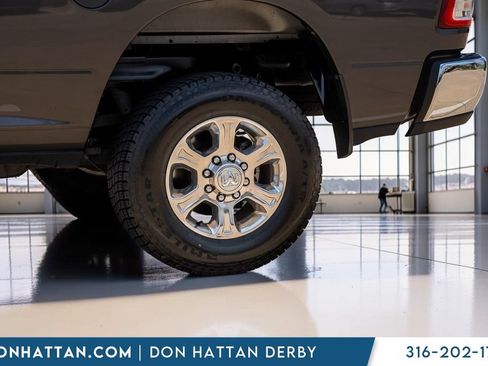 Used 2024 RAM 2500 Big Horn AWD/4WD image 39