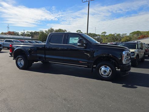 New 2026 Ford F350 Platinum image 2