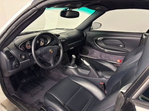 Used 2004 Porsche 911 Turbo image 4