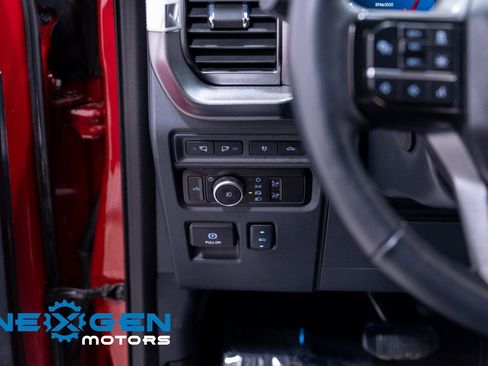 Used 2024 Ford F150 Platinum image 22