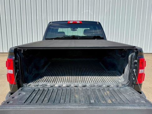 Used 2018 GMC Sierra 1500 SLE w/ Suspension Package, Off-Road AWD/4WD image 16