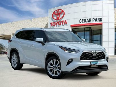 Used 2023 Toyota Highlander Limited