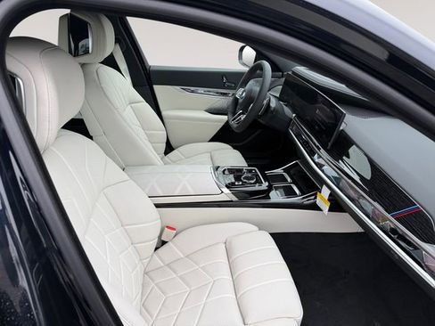 New 2026 BMW 750e xDrive AWD/4WD image 15