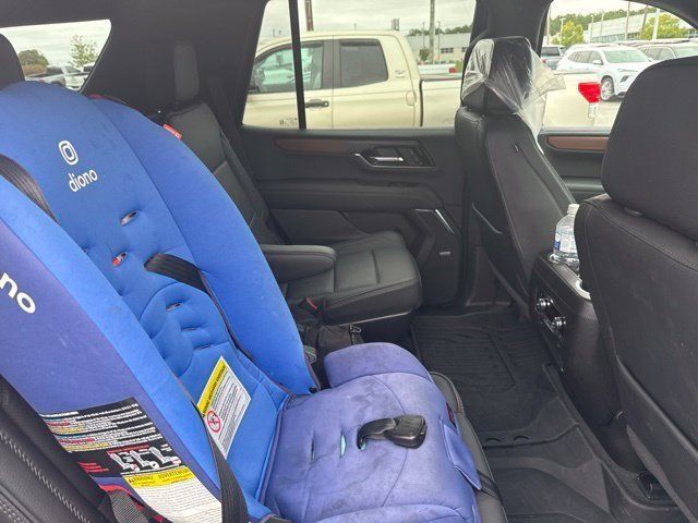 Used 2025 GMC Yukon Denali w/ LPO, Floor Liner Package AWD/4WD image 24