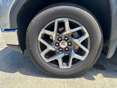 Used 2023 GMC Sierra 1500 SLT w/ SLT Premium Package RWD image 8
