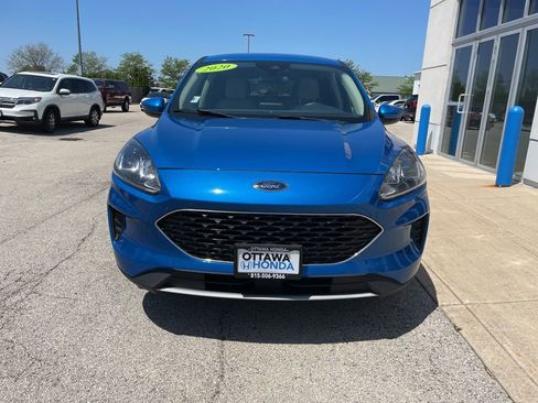 Used 2020 Ford Escape SE AWD/4WD image 3