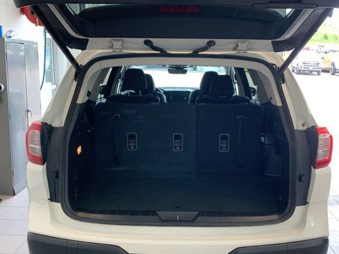 Used 2023 Subaru Ascent Onyx Edition AWD/4WD image 9