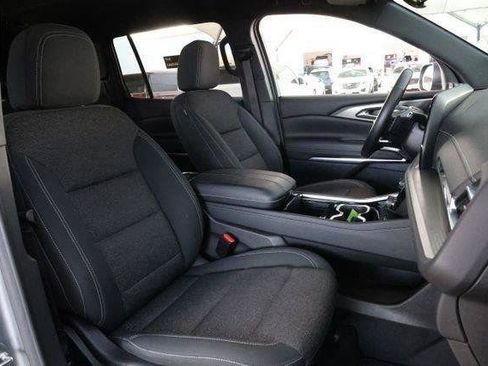 Used 2024 Chevrolet Traverse LT AWD/4WD image 25