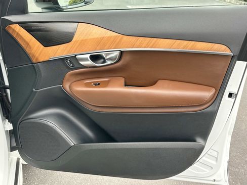 Certified 2023 Volvo XC90 T8 Plus image 24