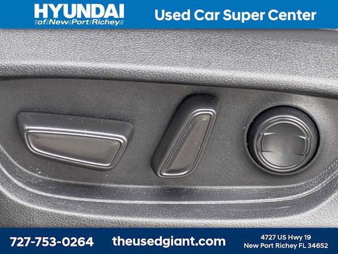 Used 2025 Toyota Camry SE FWD image 23