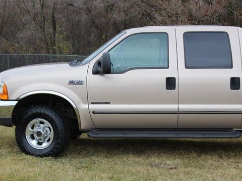 Used 1999 Ford F350 Lariat image 3