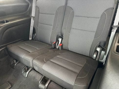 Used 2020 GMC Acadia SLE image 17